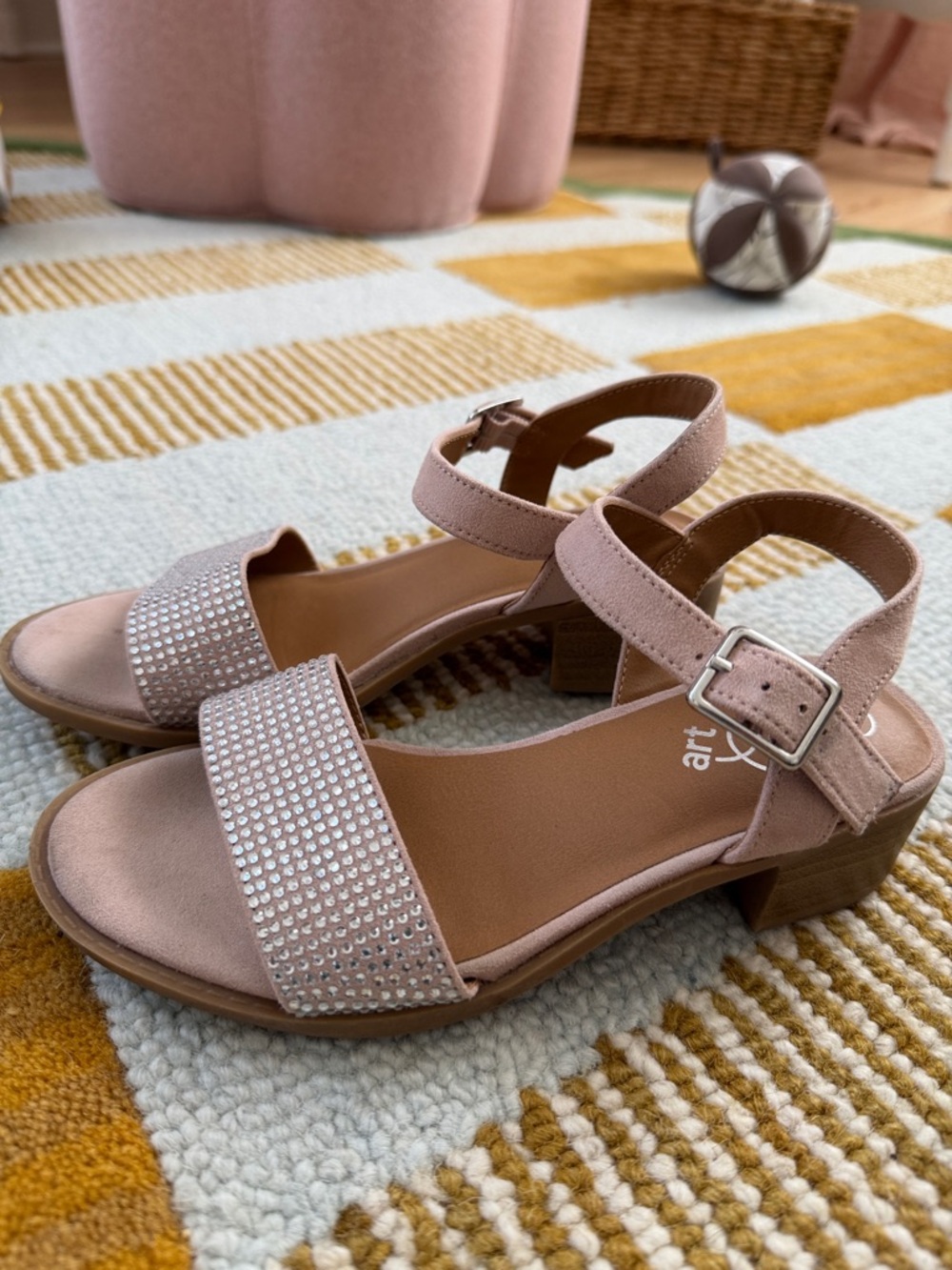 Art class sandals with sparkly gems size girls 1